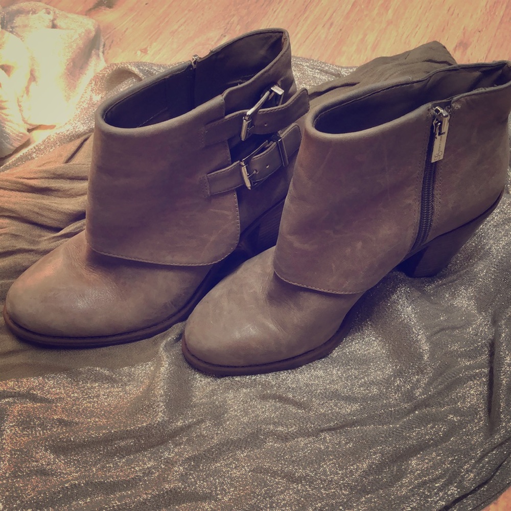 Jessica Simpson ankle boots
